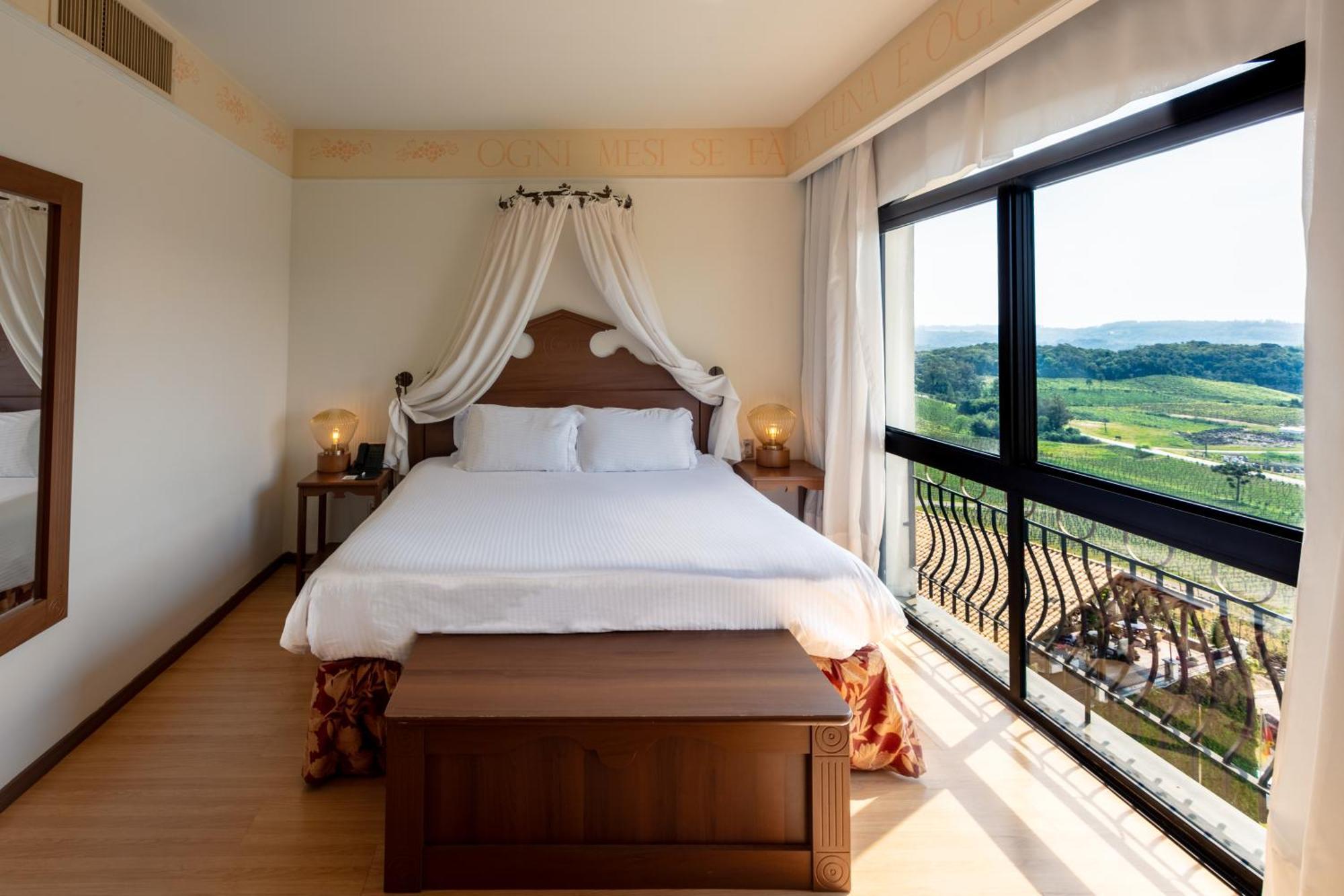 Spa Do Vinho Condominio Vitivinicola Bento Goncalves Ngoại thất bức ảnh A bedroom at the hotel