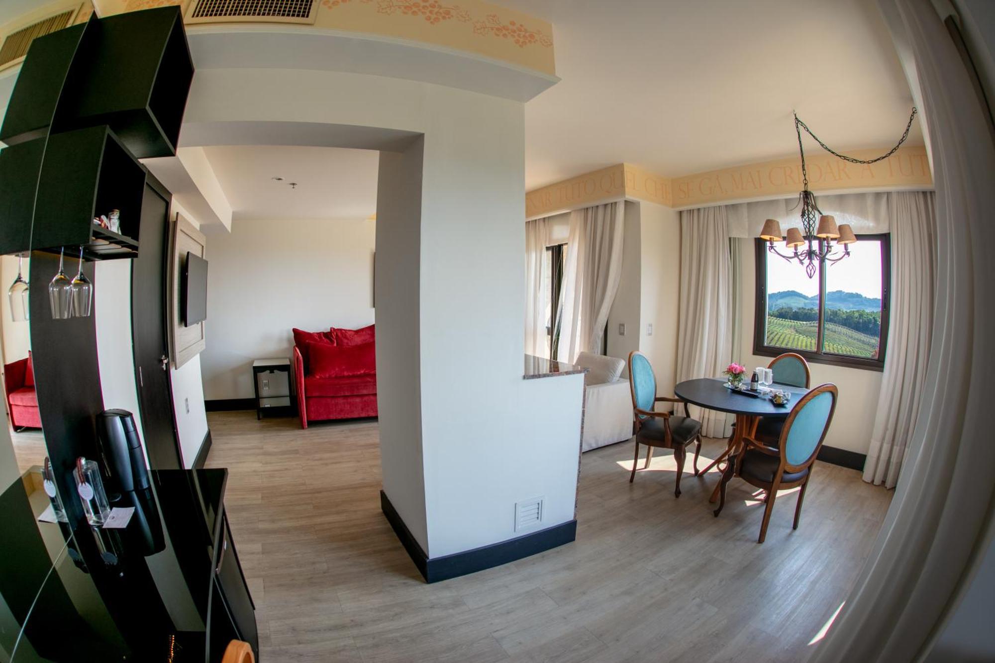 Spa Do Vinho Condominio Vitivinicola Bento Goncalves Ngoại thất bức ảnh A suite at the hotel
