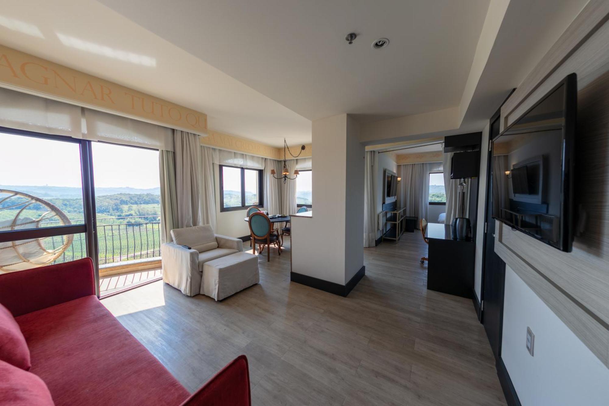 Spa Do Vinho Condominio Vitivinicola Bento Goncalves Ngoại thất bức ảnh Suite