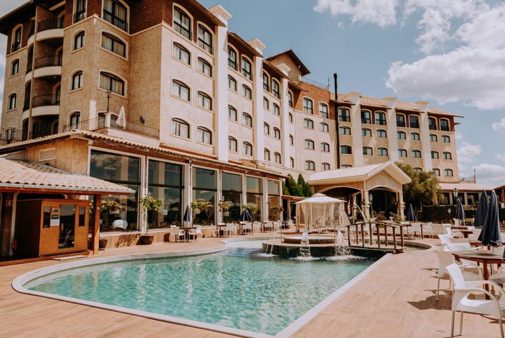 Spa Do Vinho Condominio Vitivinicola Bento Goncalves Ngoại thất bức ảnh The hotel's pool